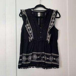 Anthropologie Akemi + Kin Embroidered Blouse